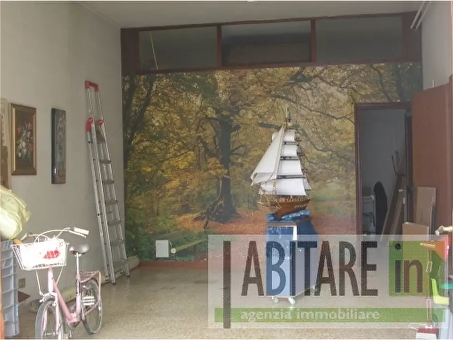 Immagine 3 di Negozio in vendita  a San Casciano In Val Di Pesa