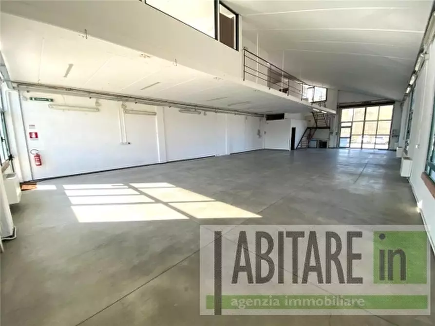 Immagine 1 di Magazzino in affitto  a Montespertoli