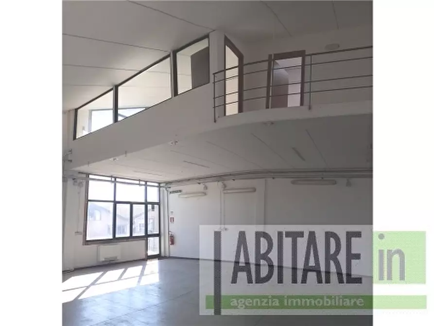 Immagine 4 di Magazzino in affitto  a Montespertoli