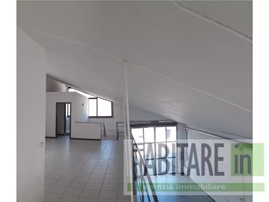 Immagine 7 di Magazzino in affitto  a Montespertoli