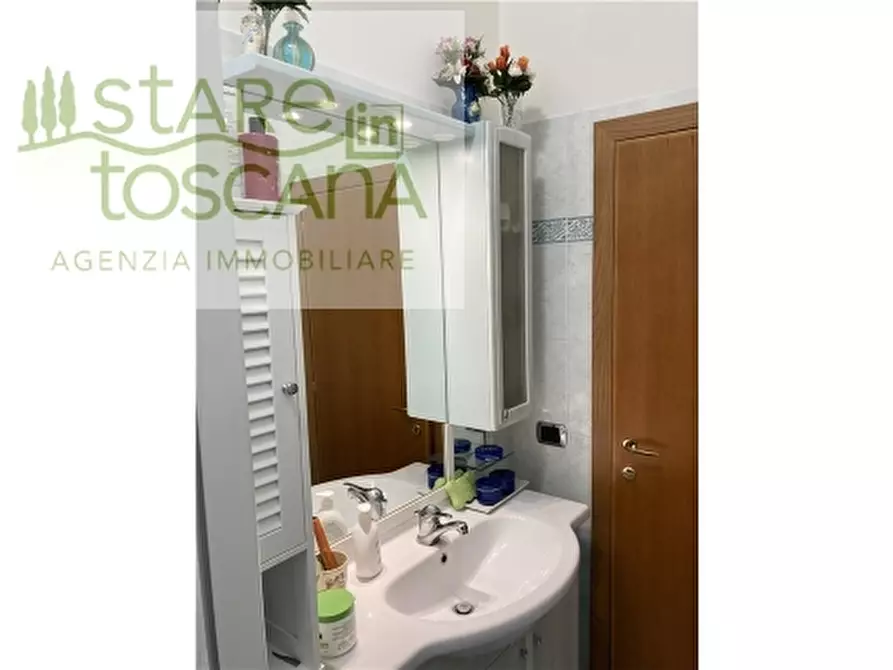 Immagine 53 di Appartamento in vendita  a Scandicci