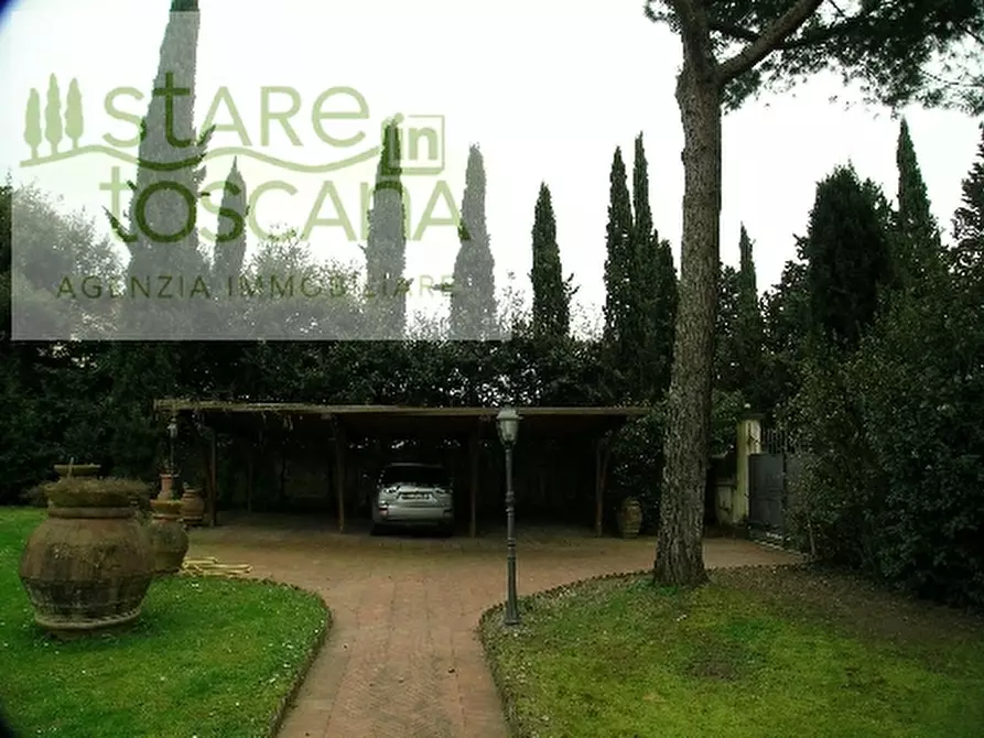 Immagine 4 di Villa in vendita  a Scandicci