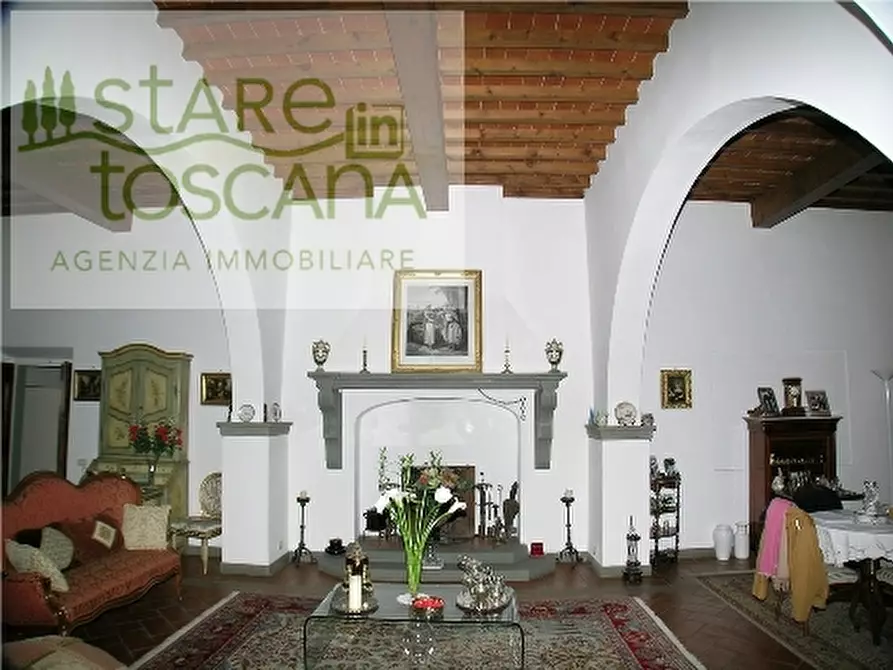 Immagine 8 di Villa in vendita  a Scandicci