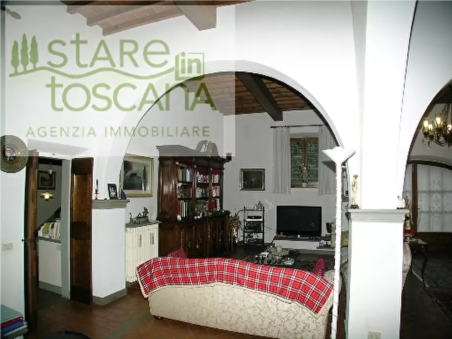 Immagine 12 di Villa in vendita  a Scandicci