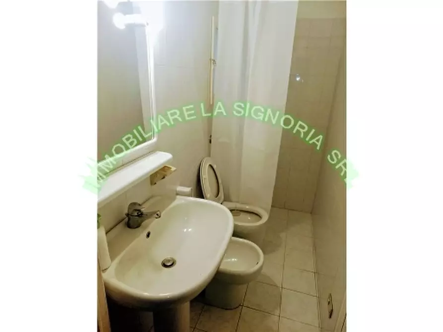 Immagine 16 di Appartamento in affitto  a Firenze