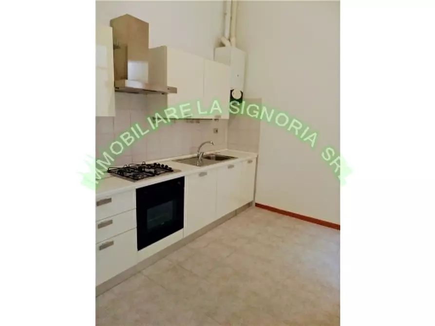 Immagine 18 di Appartamento in affitto  a Firenze