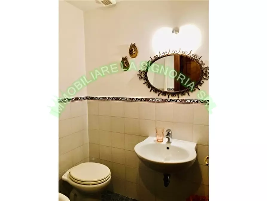 Immagine 13 di Appartamento in affitto  a Firenze