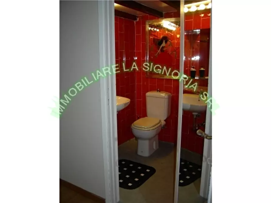 Immagine 18 di Appartamento in affitto  a Firenze