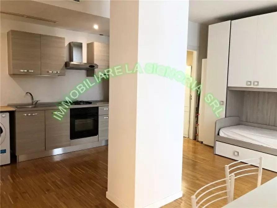 Immagine 1 di Appartamento in affitto  a Firenze