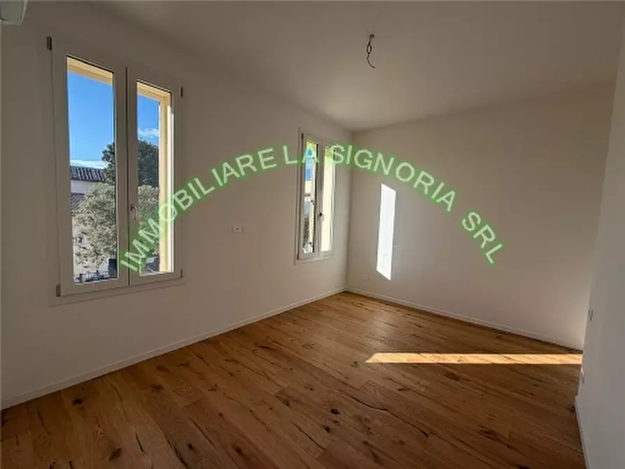 Immagine 6 di Appartamento in vendita  a Campi Bisenzio