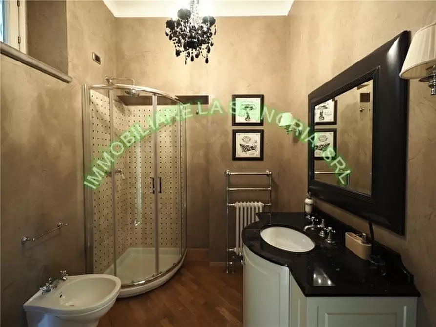 Immagine 16 di Appartamento in affitto  a Firenze