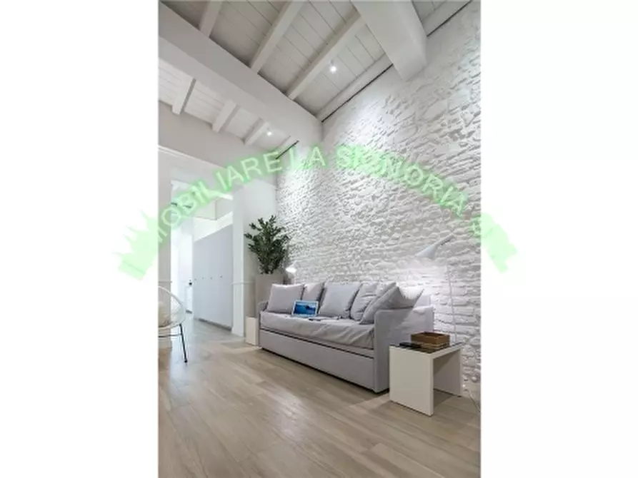 Immagine 1 di Appartamento in affitto  a Firenze