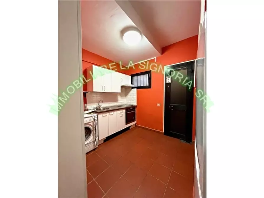 Immagine 1 di Appartamento in vendita  a Firenze