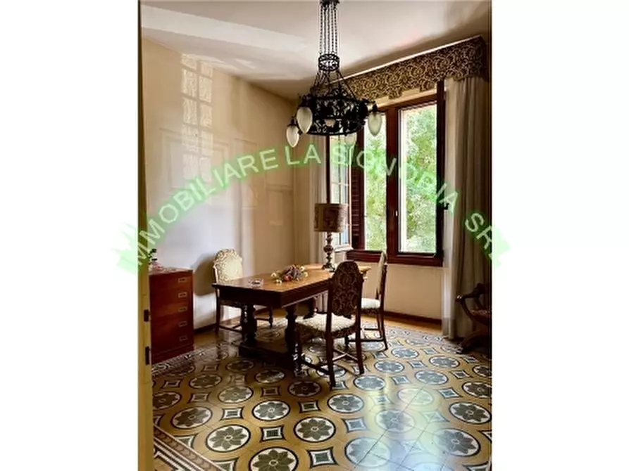 Immagine 6 di Appartamento in vendita  a Firenze