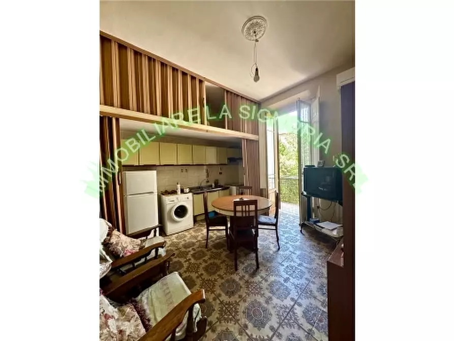 Immagine 9 di Appartamento in vendita  a Firenze