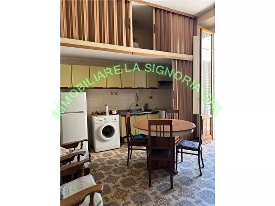 Immagine 11 di Appartamento in vendita  a Firenze