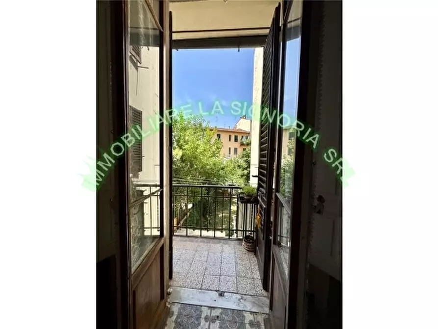 Immagine 16 di Appartamento in vendita  a Firenze