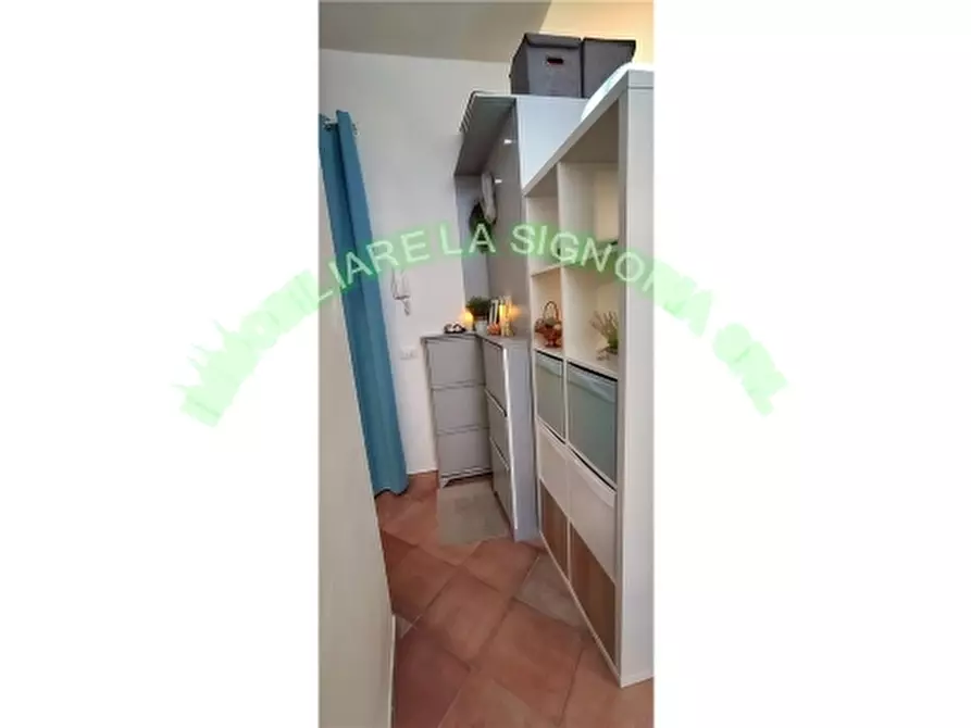 Immagine 2 di Negozio in vendita  a Firenze