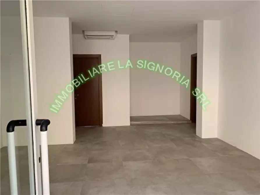 Immagine 3 di Negozio in affitto  a Firenze