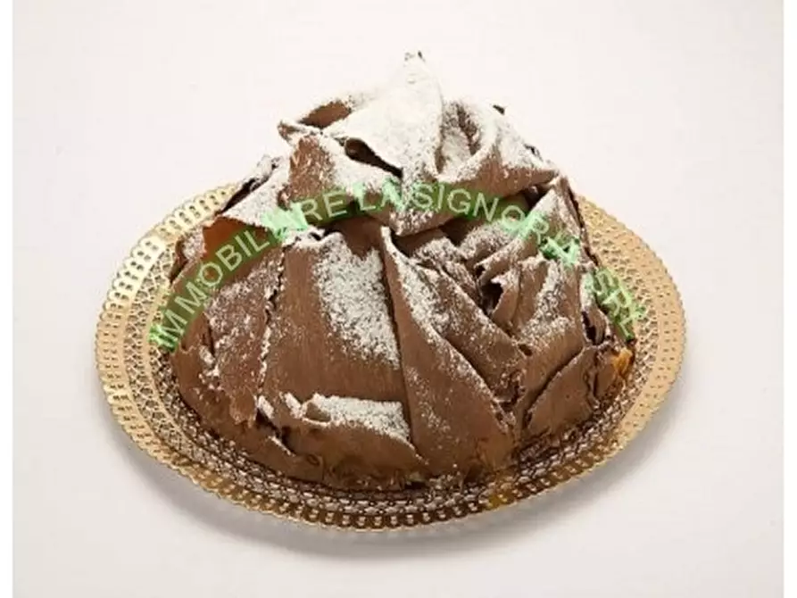 Immagine 9 di Negozio in vendita  a Firenze