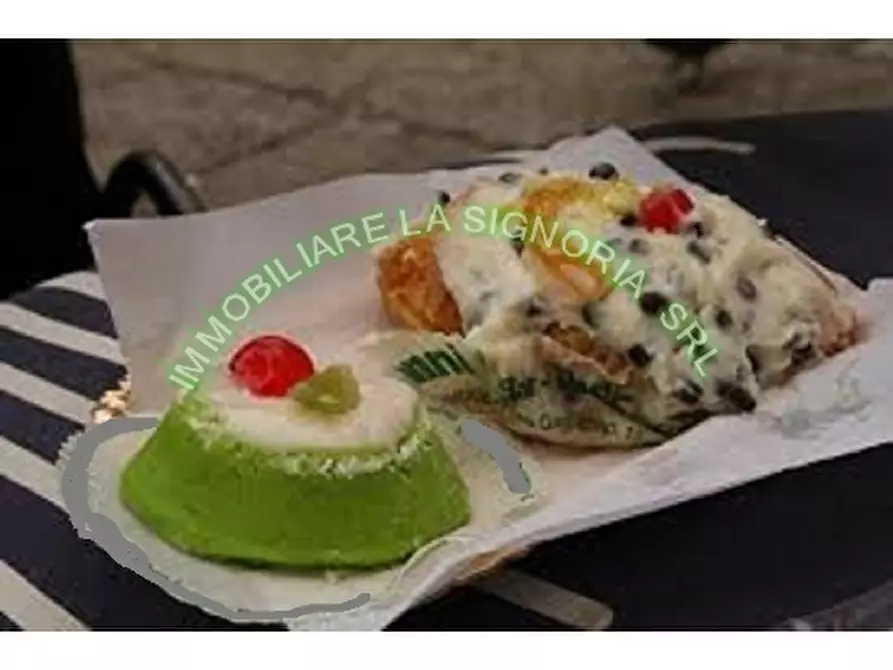 Immagine 24 di Negozio in vendita  a Firenze