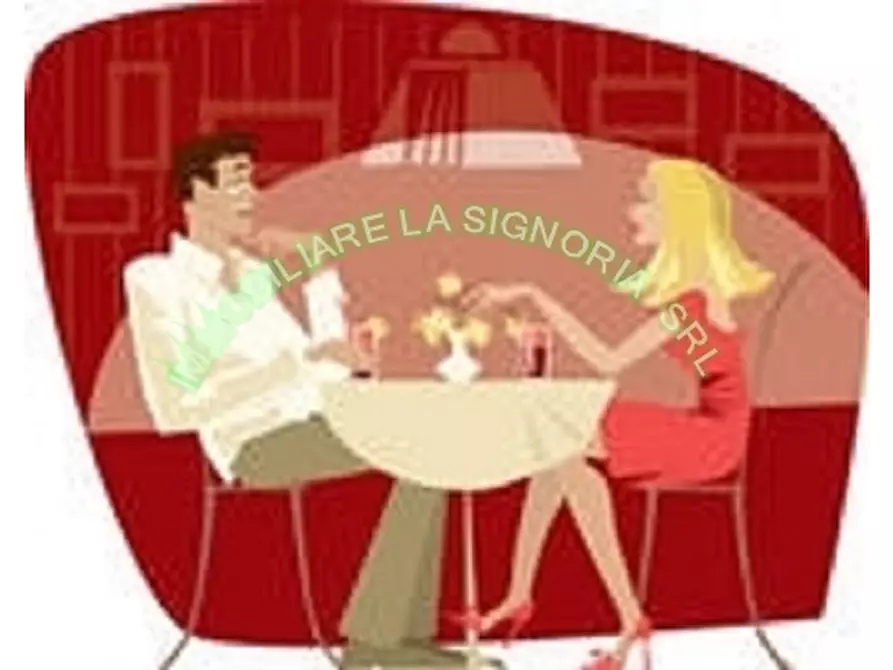 Immagine 4 di Negozio in vendita  a Firenze