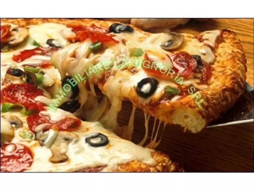 Immagine 6 di Negozio in vendita  a Firenze