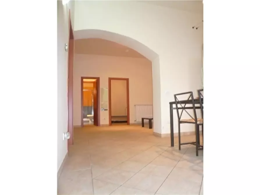 Immagine 39 di Appartamento in affitto  a Firenze