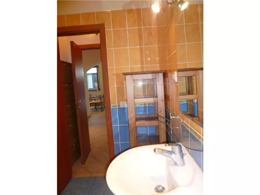 Immagine 49 di Appartamento in affitto  a Firenze