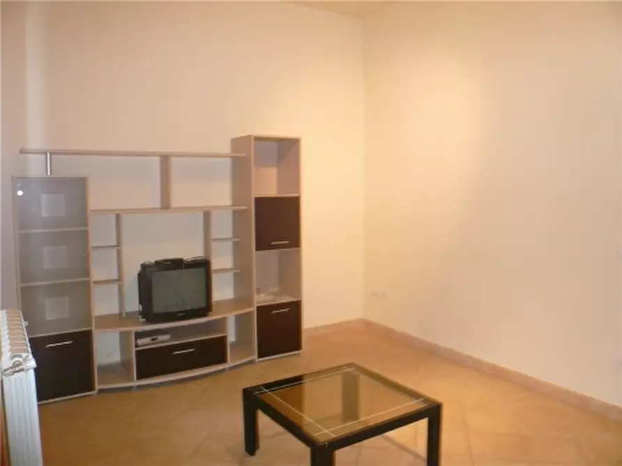 Immagine 51 di Appartamento in affitto  a Firenze