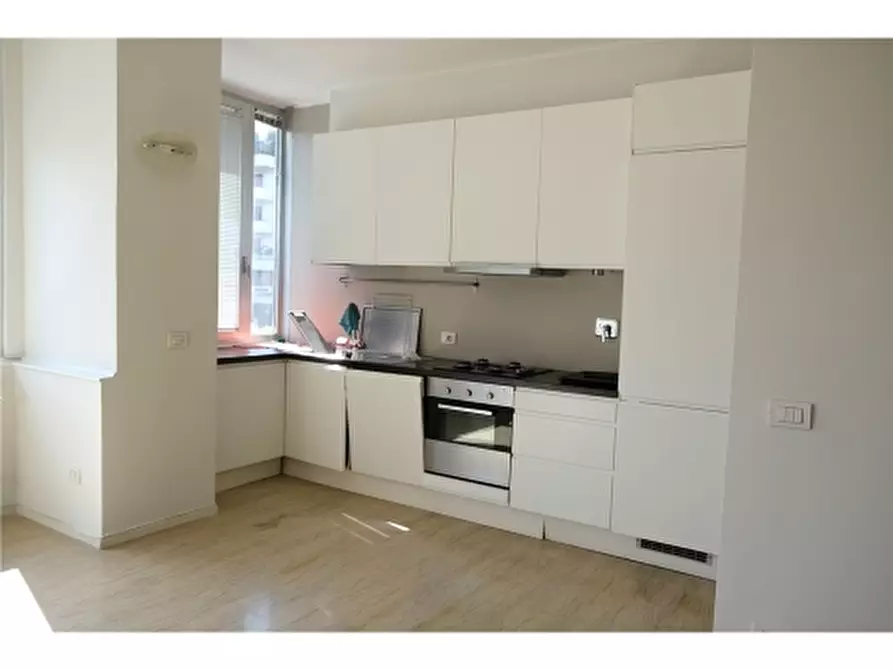 Immagine 4 di Appartamento in vendita  a Firenze