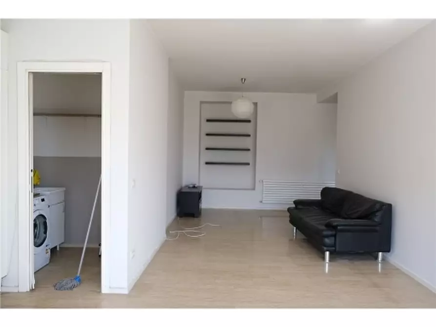 Immagine 9 di Appartamento in vendita  a Firenze