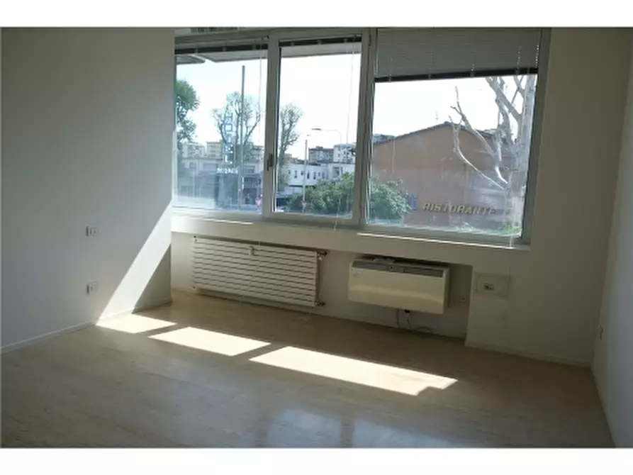 Immagine 19 di Appartamento in vendita  a Firenze