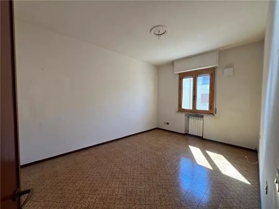 Immagine 10 di Appartamento in vendita  a Scandicci