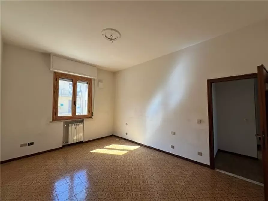 Immagine 11 di Appartamento in vendita  a Scandicci