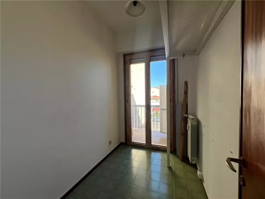 Immagine 12 di Appartamento in vendita  a Scandicci