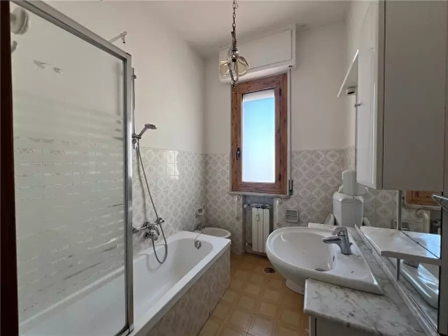 Immagine 16 di Appartamento in vendita  a Scandicci