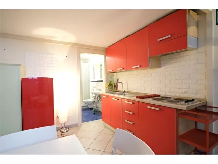 Immagine 11 di Appartamento in affitto  a Firenze