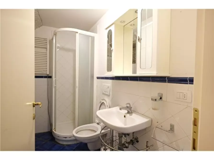 Immagine 13 di Appartamento in affitto  a Firenze