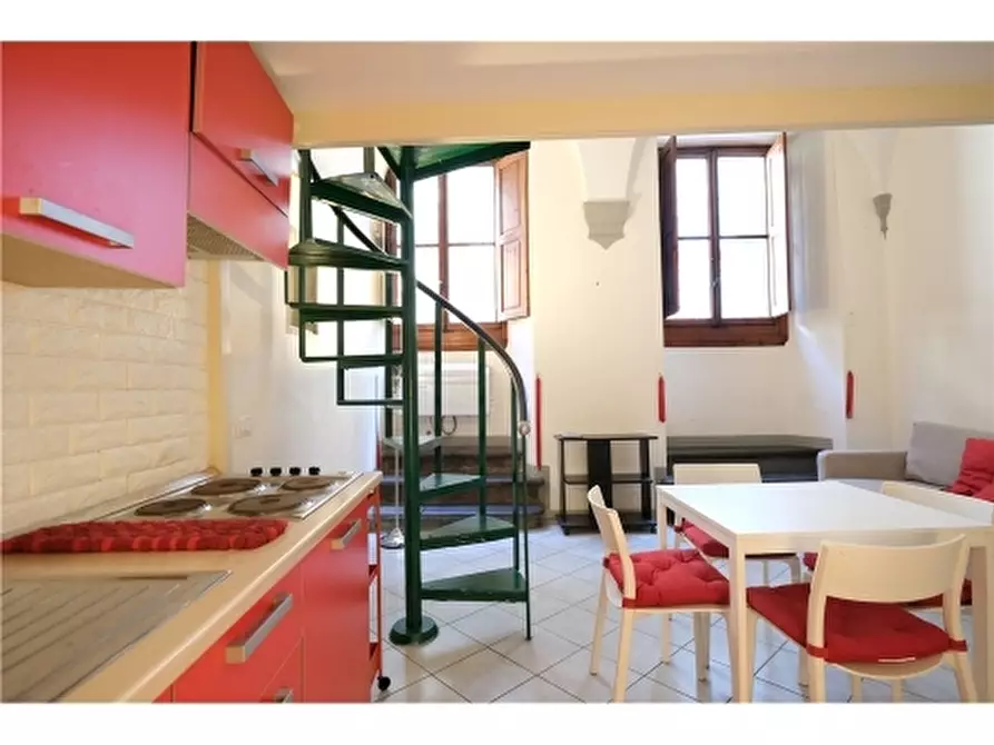 Immagine 16 di Appartamento in affitto  a Firenze