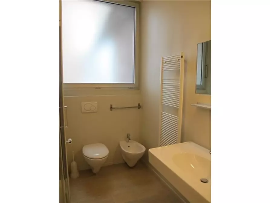 Immagine 16 di Appartamento in vendita  a Firenze