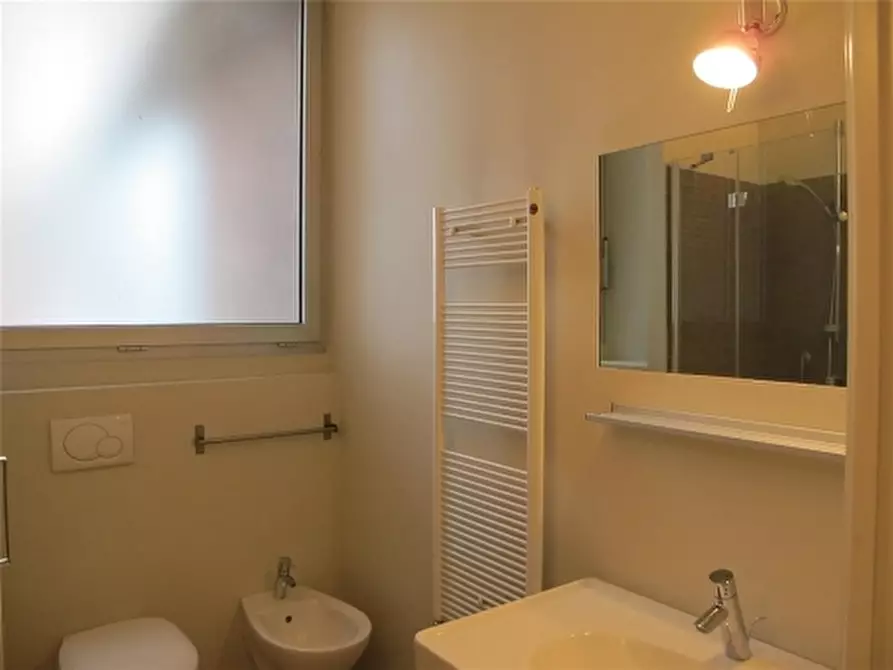 Immagine 19 di Appartamento in vendita  a Firenze