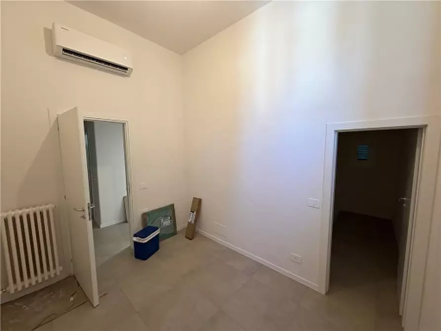 Immagine 11 di Appartamento in affitto  a Firenze
