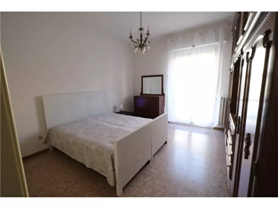 Immagine 12 di Appartamento in affitto  a Scandicci