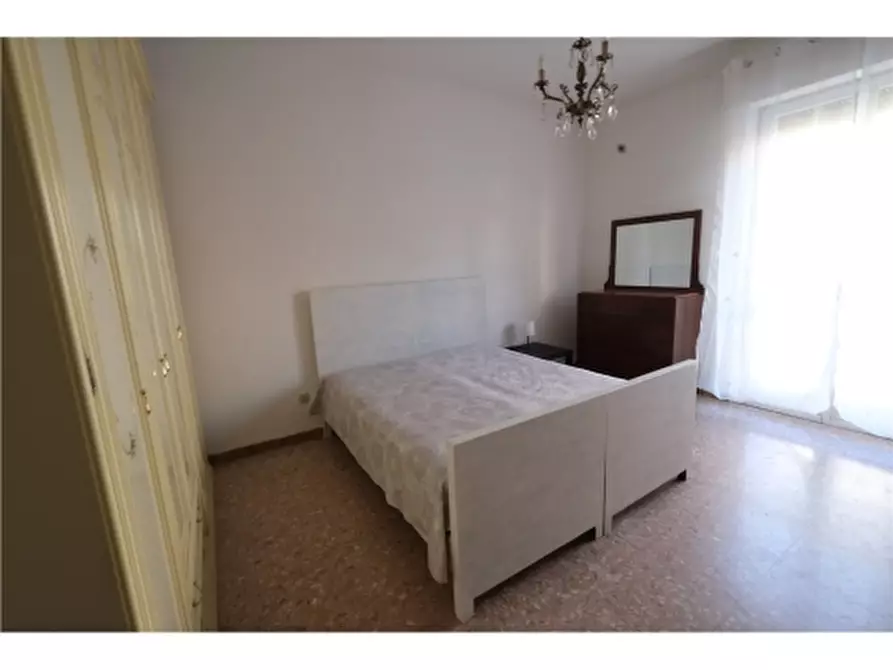 Immagine 13 di Appartamento in affitto  a Scandicci