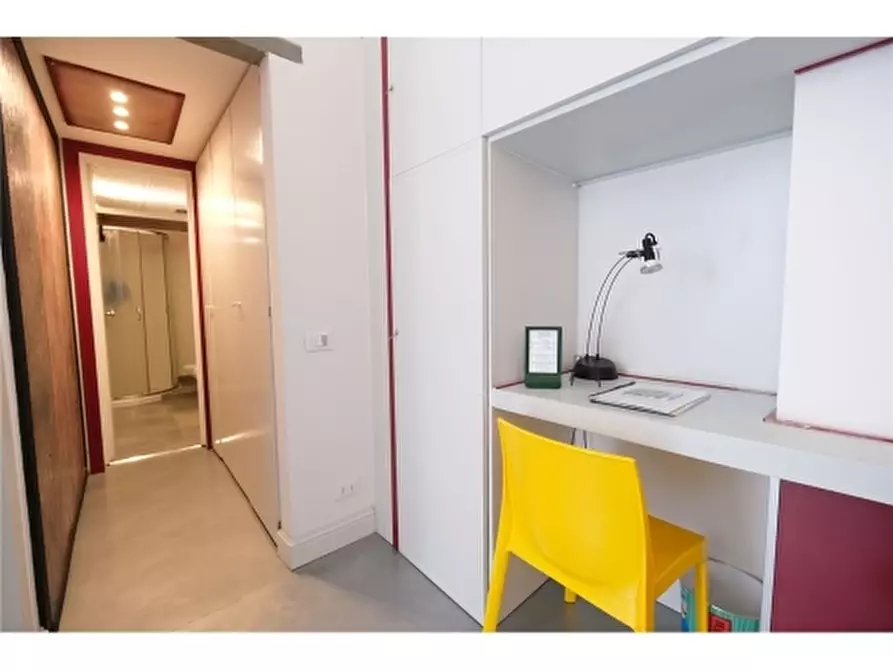 Immagine 16 di Appartamento in affitto  a Firenze