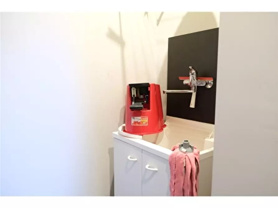 Immagine 15 di Appartamento in vendita  a Firenze