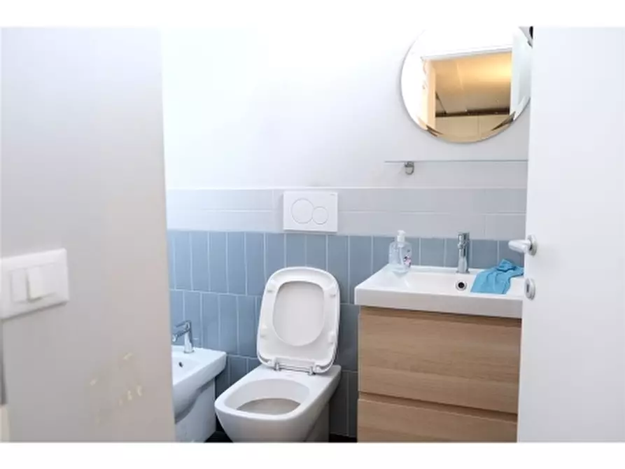 Immagine 16 di Appartamento in vendita  a Firenze