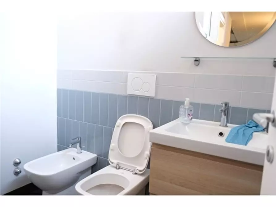 Immagine 18 di Appartamento in vendita  a Firenze