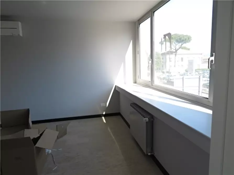 Immagine 7 di Appartamento in vendita  a Firenze